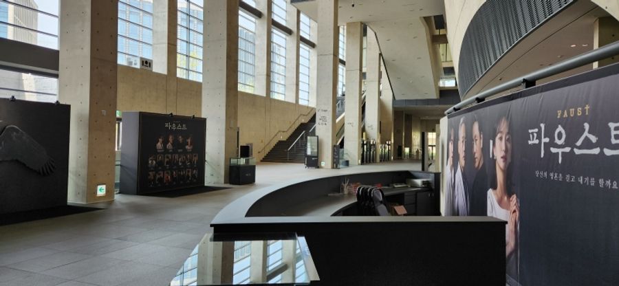 Student Blog: Behind the Scenes: Reflections after Finishing the Play as an Usher Image