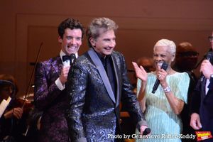 Michael Urie, Barry Manilow and Dionne Warwick @ BroadwayWorld Michael Urie, Barry Manilow and Dionne Warwick Photo