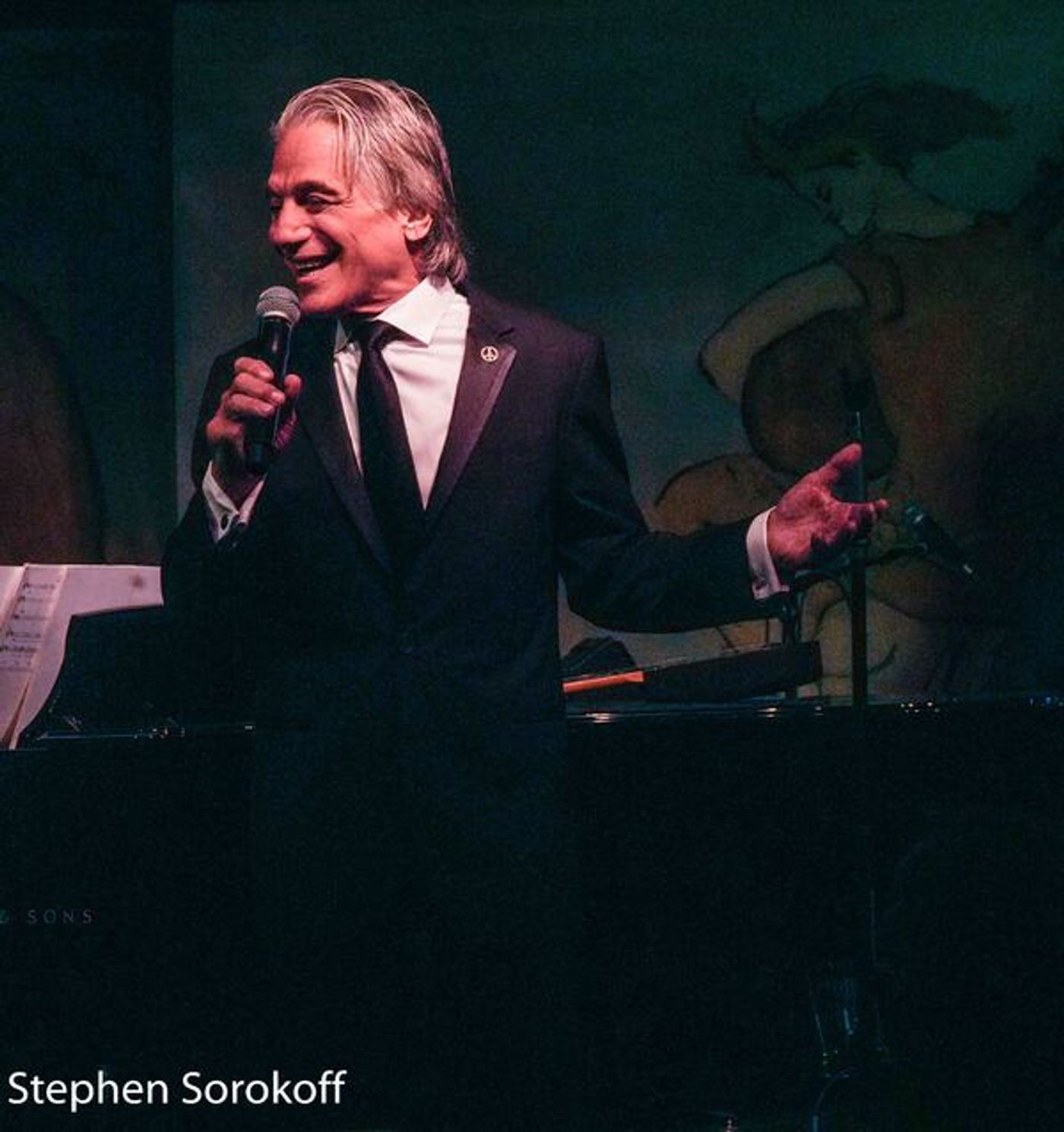 Photos: Tony Danza Brings STANDARDS AND STORIES to Café Carlyle  Image