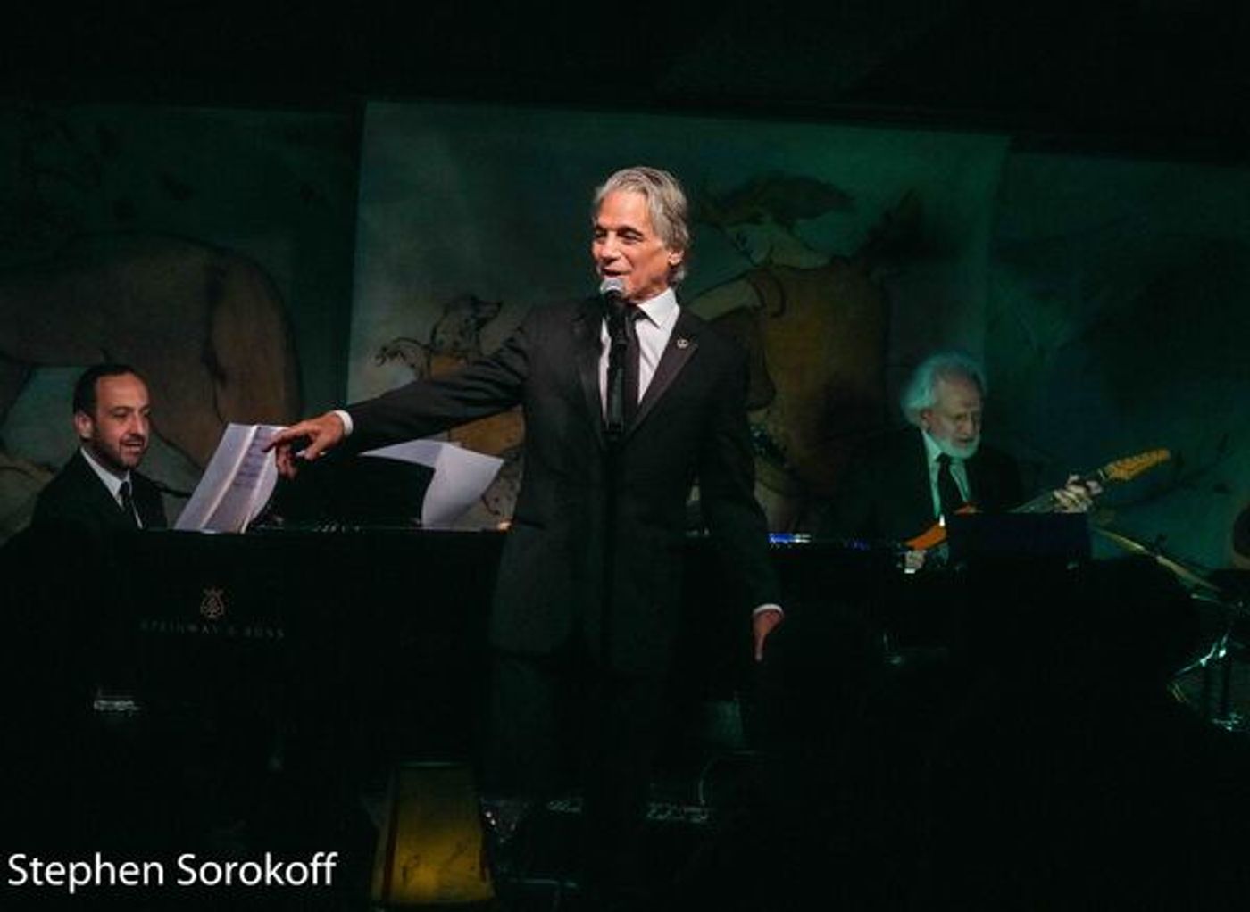 Photos: Tony Danza Brings STANDARDS AND STORIES to Café Carlyle  Image