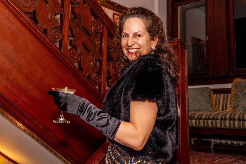 Feature: MURDER MYSTERY Weekends Returns To The Wilburton Inn Image