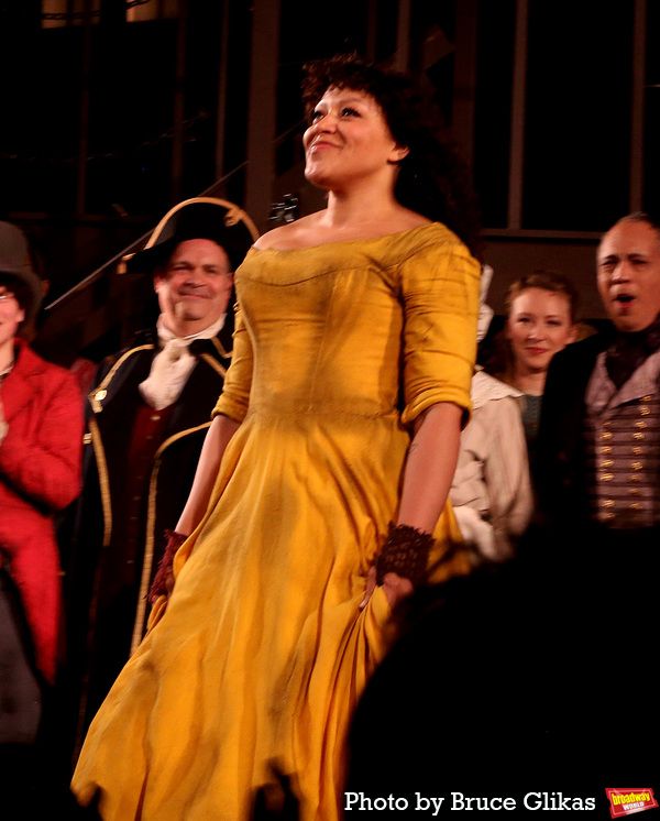 Photos: The Cast of New York City Center's OLIVER! Takes Their First Bows — photo 10 of 25