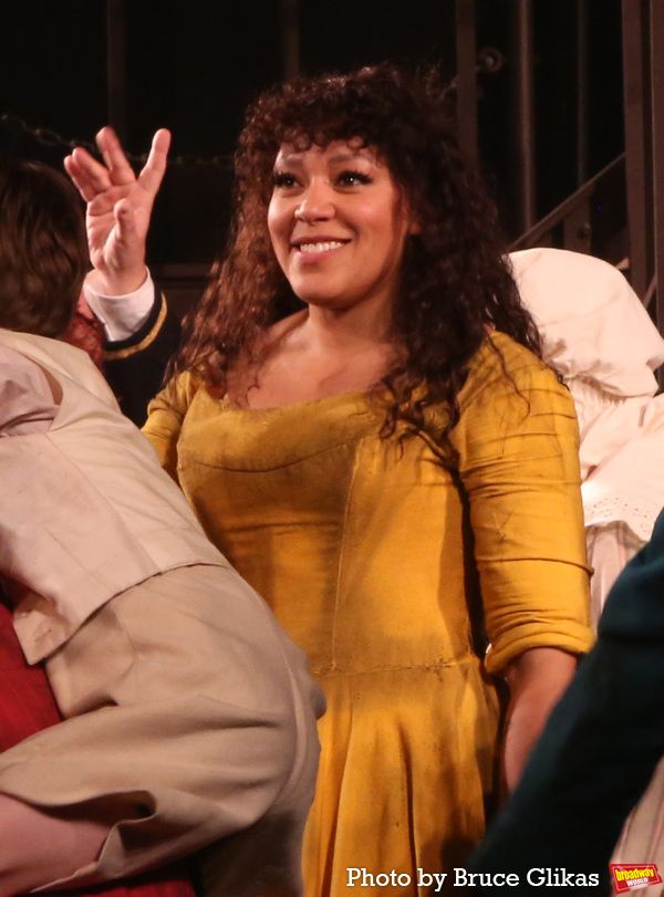 Photos: The Cast of New York City Center's OLIVER! Takes Their First Bows — photo 22 of 25