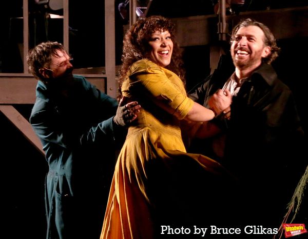 Photos: The Cast of New York City Center's OLIVER! Takes Their First Bows — photo 23 of 25