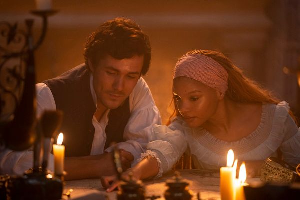 Jonah Hauer-King as Prince Eric and Halle Bailey as Ariel Photo