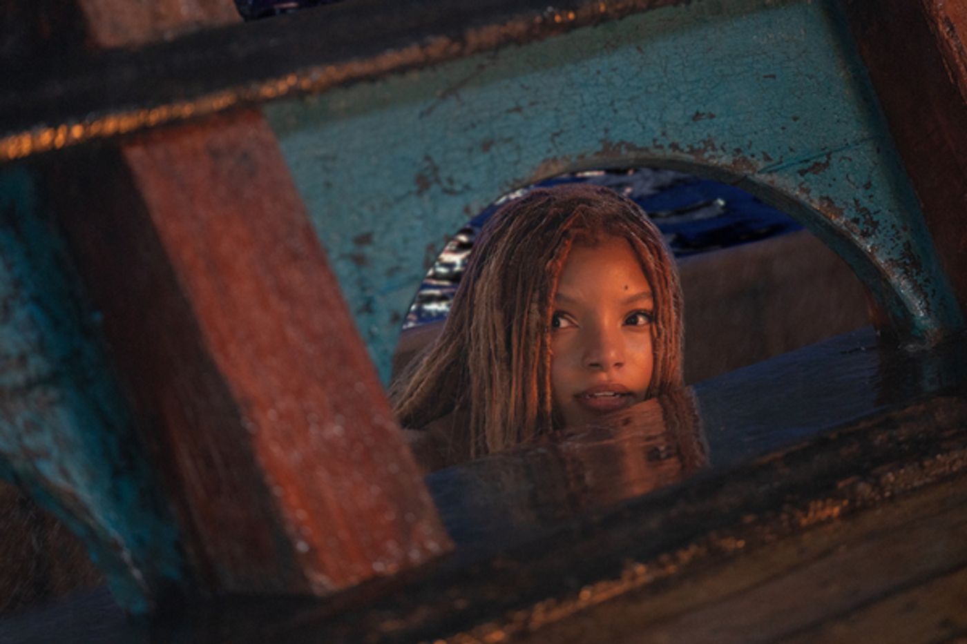 Photos: See New Shots of Halle Bailey & Jonah Hauer-King in THE LITTLE MERMAID  Image