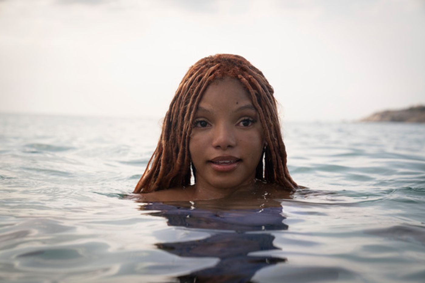 Photos: See New Shots of Halle Bailey & Jonah Hauer-King in THE LITTLE MERMAID  Image