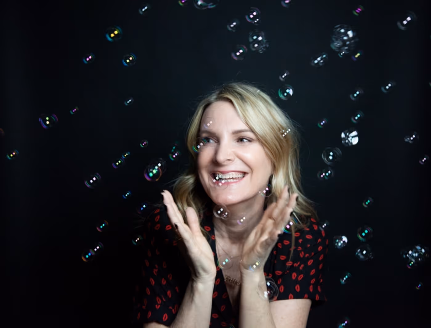 Interview: Jessica Hendy of WALKING WITH BUBBLES at AMT Theater  Image