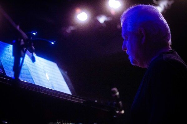 Gregory Toroian at the piano. Photo