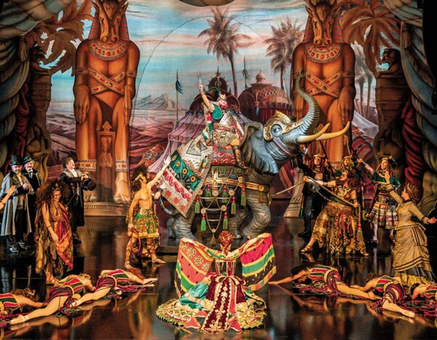 Interview: 'You Have to Make it Your Own': Actor Dean Chisnall on Taking on The Phantom in THE PHANTOM OF THE OPERA  Image