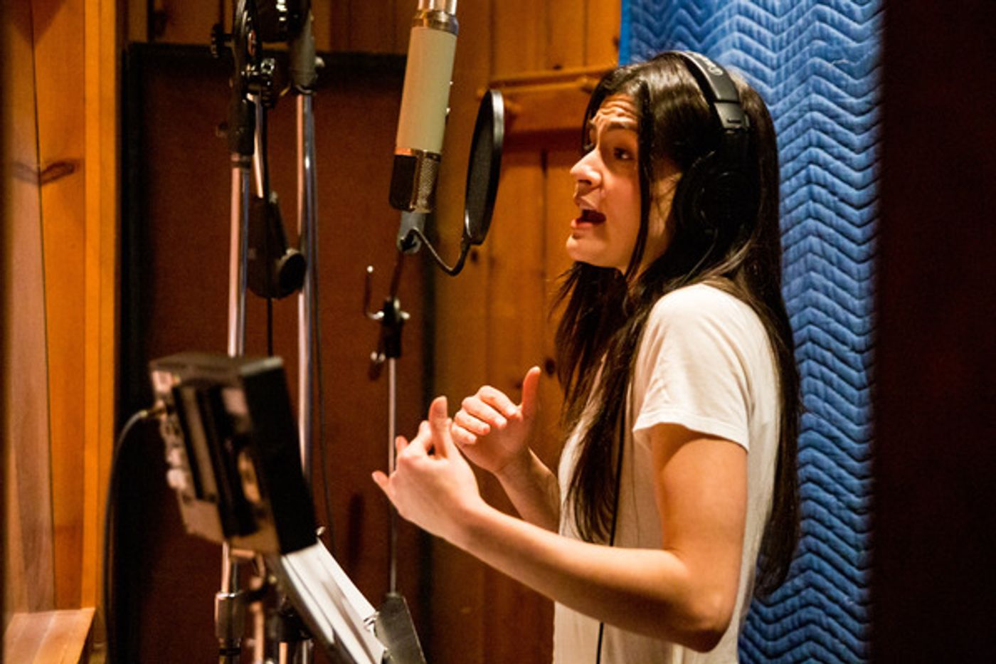 Photos: See Phillipa Soo, Andrew Burnap, Jordan Donica & More Recording the CAMELOT Cast Album  Image
