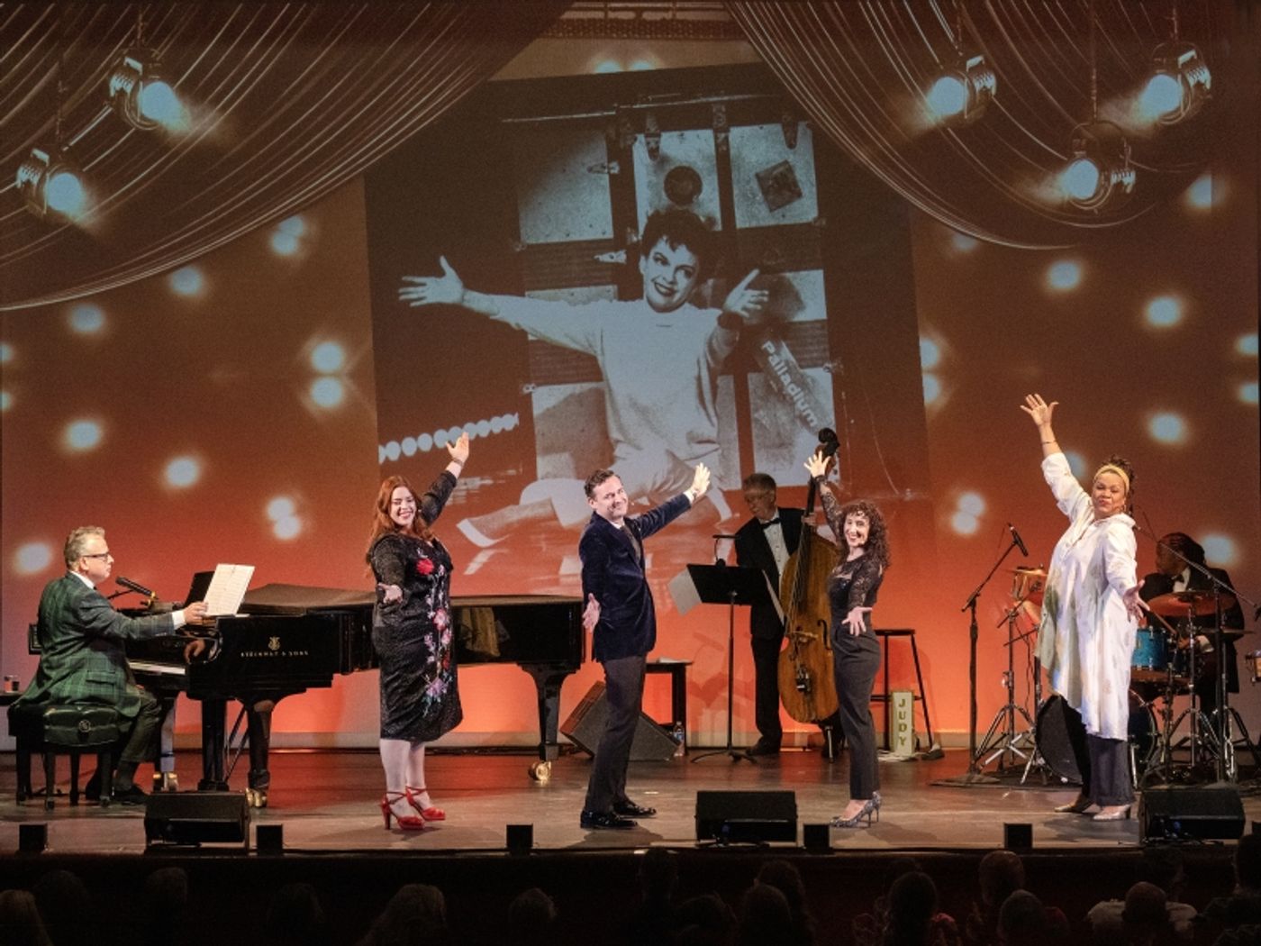 Photos: JUDY ON TV! at 92NY In A Richard Termine Photo Flash  Image