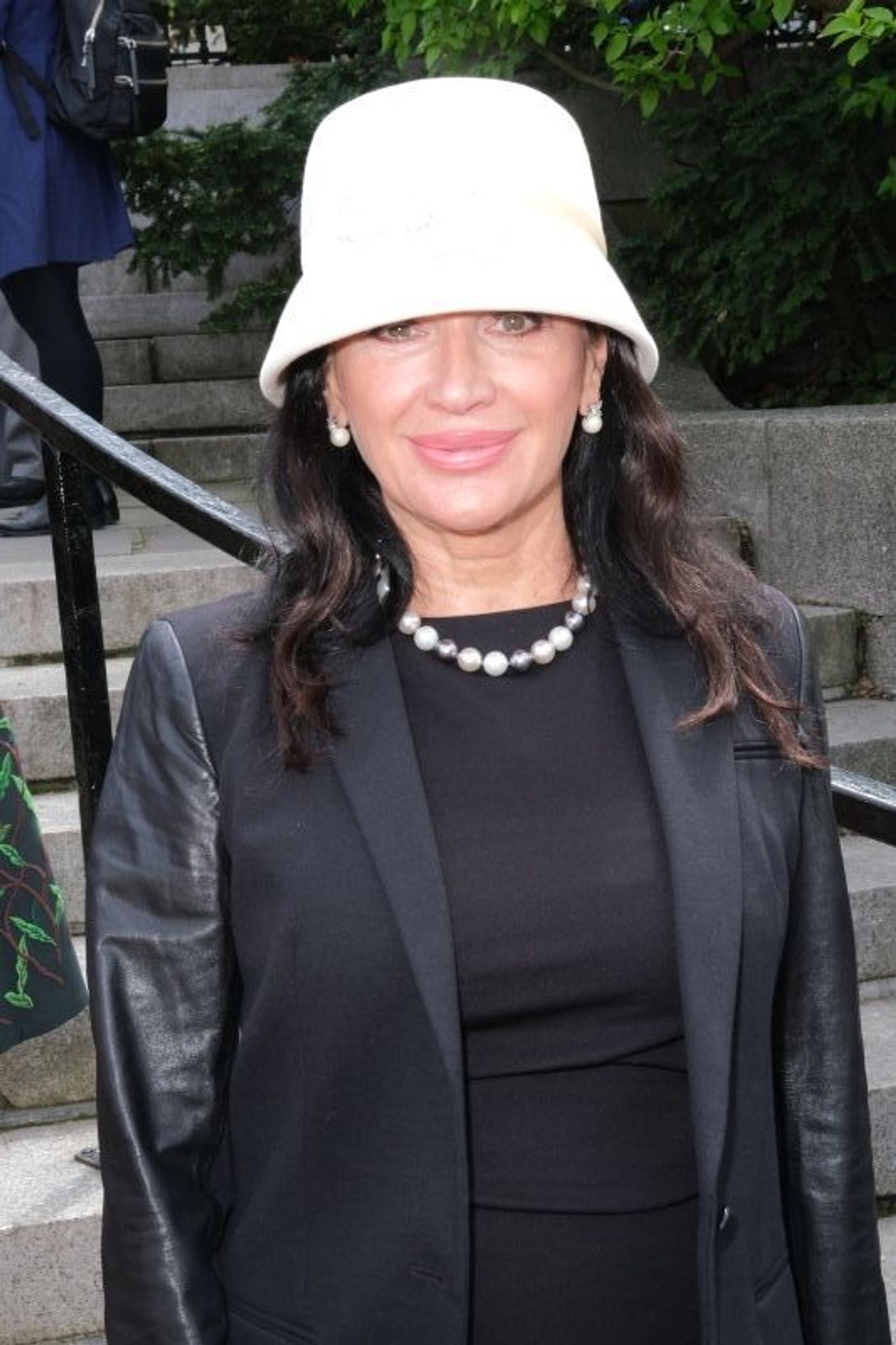 Photos: It's Raining Hats! The 41st Olmsted Luncheon Brings Broadway to the Park!  Image