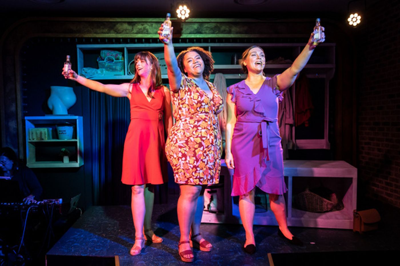Photos: MOTHERFREAKINGHOOD! Makes Its Chicago Premiere At The Venus Cabaret Theater  Image