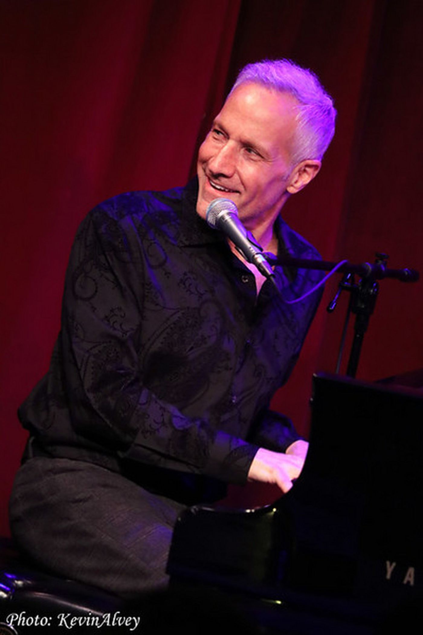 Photos: Victoria Shaw, Jim Brickman, and Peter Cincotti Appear in 'Three Friends: One Piano' at Birdland  Image