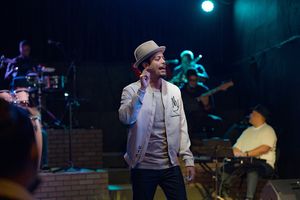 Flaco Navaja @ BroadwayWorld Flaco Navaja Photo