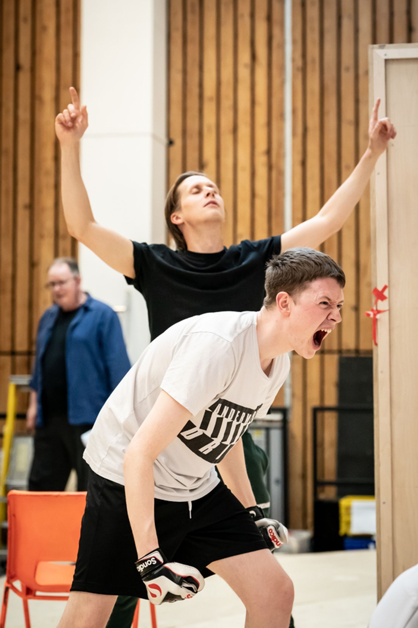 Photos: Full Cast Set for Joseph Fiennes-Led DEAR ENGLAND; Get a First Look Inside Rehearsals  Image