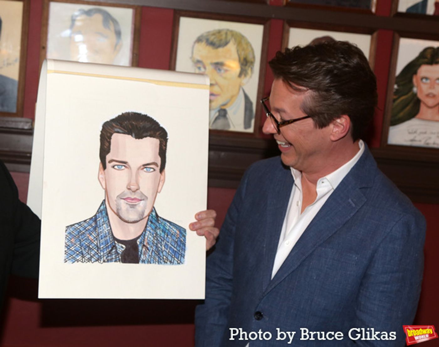 Photos: GOODNIGHT, OSCAR Star Sean Hayes Honored With Sardi's Portrait  Image