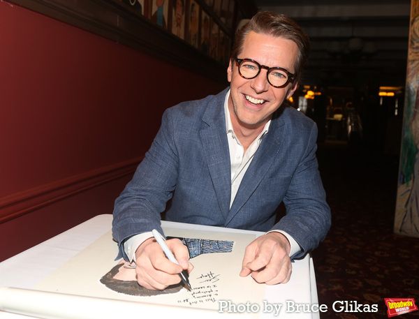 Photos: GOODNIGHT, OSCAR Star Sean Hayes Honored With Sardi's Portrait — photo 9 of 20