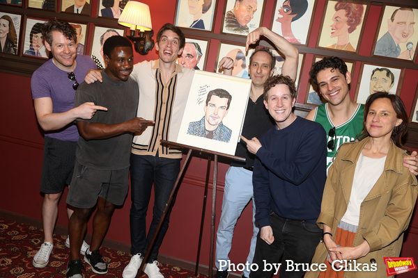 Photos: GOODNIGHT, OSCAR Star Sean Hayes Honored With Sardi's Portrait — photo 12 of 20
