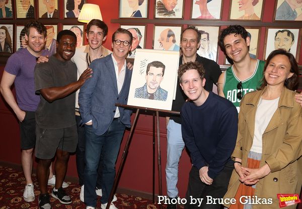 Photos: GOODNIGHT, OSCAR Star Sean Hayes Honored With Sardi's Portrait — photo 14 of 20