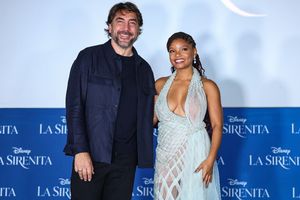 Javier Bardem and Halle Bailey @ BroadwayWorld Javier Bardem and Halle Bailey Photo