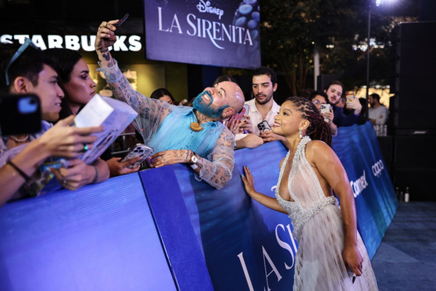 Photos: Halle Bailey & Javier Bardem Attend THE LITTLE MERMAID Mexico City Premiere Photos: Halle Bailey & Javier Bardem Attend THE LITTLE MERMAID Mexico City Premiere Image