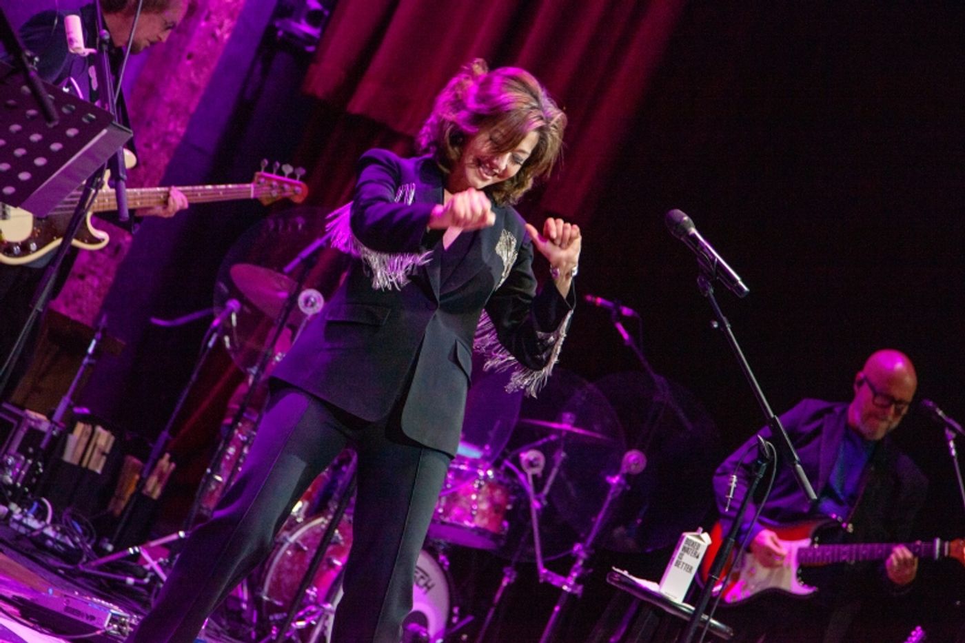 Review: AMY GRANT Shines A Peaceful Musical Light On City Winery Audience Review: AMY GRANT Shines A Peaceful Musical Light On City Winery Audience Image