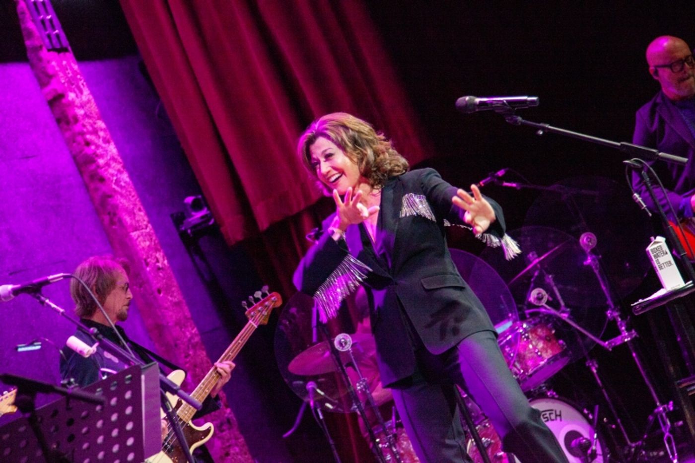 Review: AMY GRANT Shines A Peaceful Musical Light On City Winery Audience Review: AMY GRANT Shines A Peaceful Musical Light On City Winery Audience Image