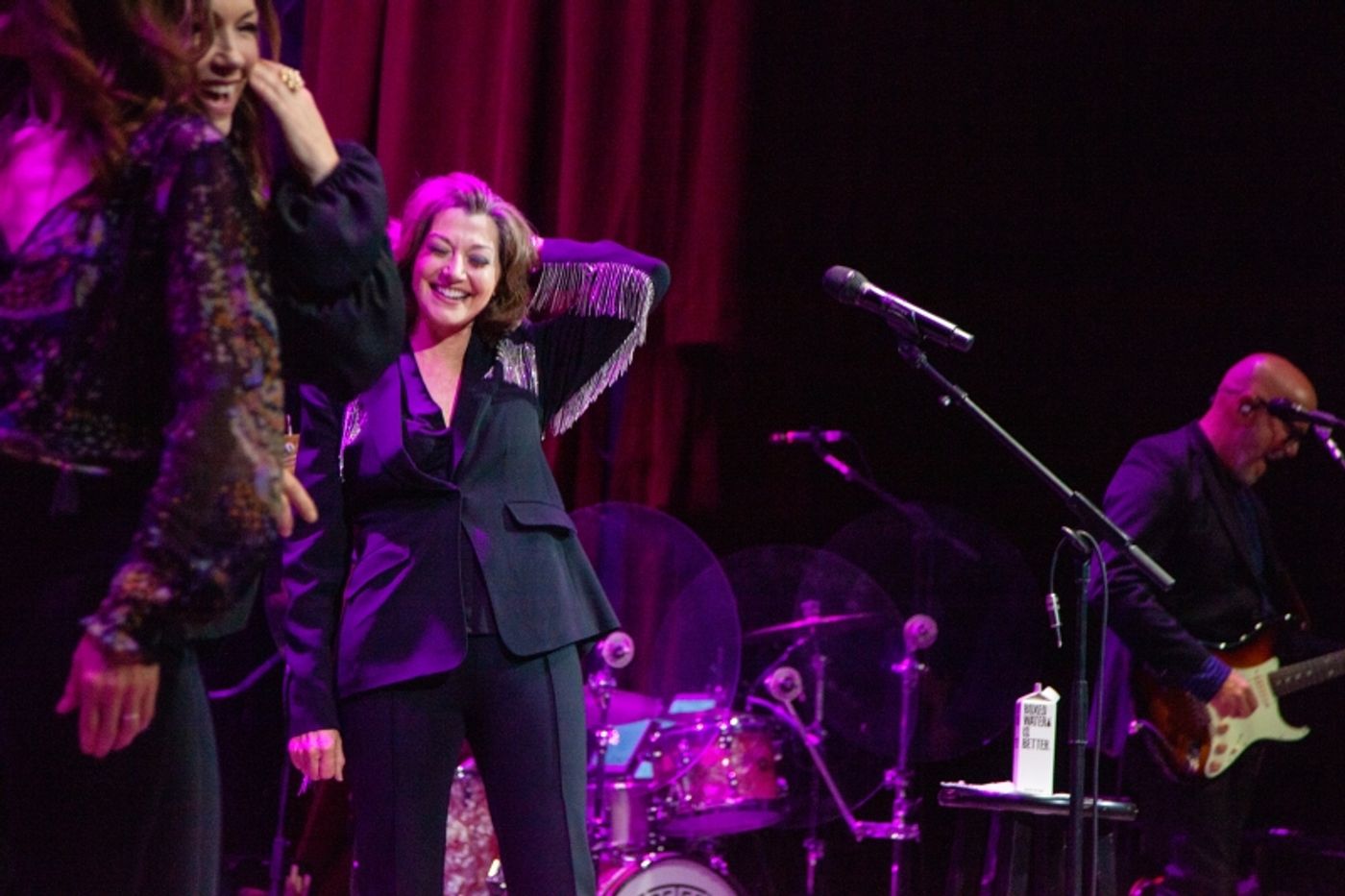 Review: AMY GRANT Shines A Peaceful Musical Light On City Winery Audience Review: AMY GRANT Shines A Peaceful Musical Light On City Winery Audience Image