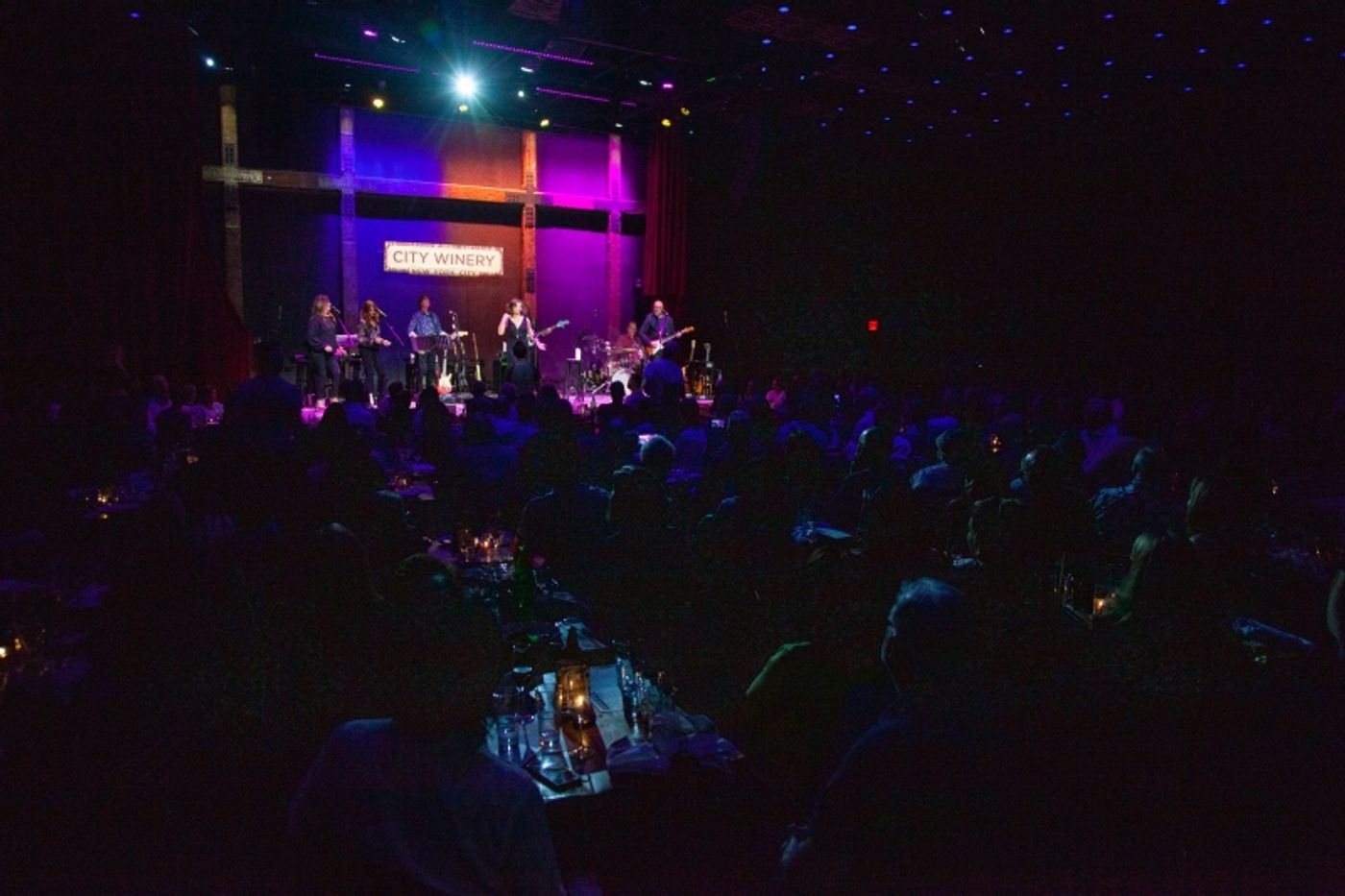 Review: AMY GRANT Shines A Peaceful Musical Light On City Winery Audience Review: AMY GRANT Shines A Peaceful Musical Light On City Winery Audience Image