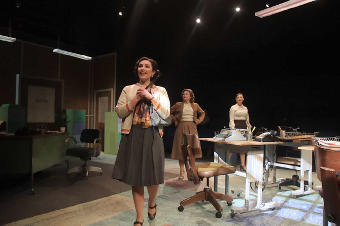 Photos: First Look at THE BEST OF EVERYTHING at Main Street Theater  Image