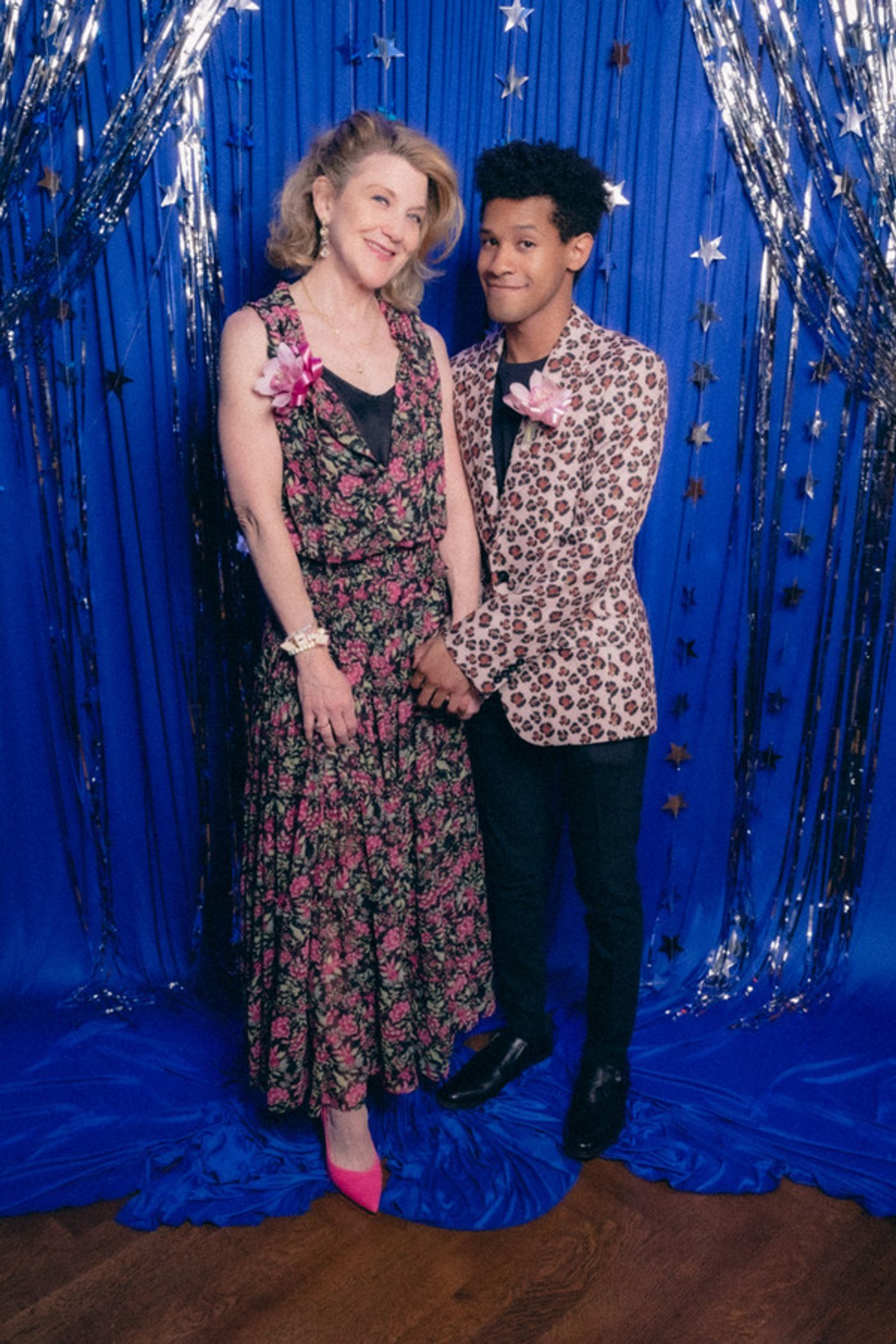 Photos: KIMBERLY AKIMBO Company Poses at 1999 New Jersey Prom Party  Image