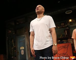 Glenn Davis @ BroadwayWorld Glenn Davis Photo