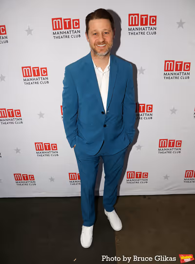 Ben McKenzie  Photo