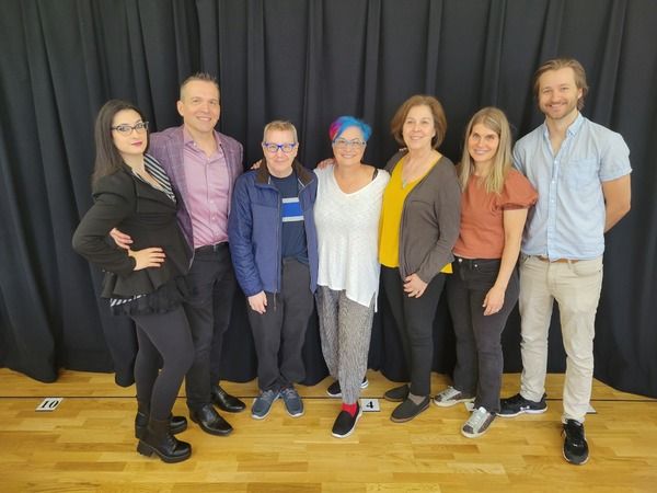Rachel Klein, Jim Kierstead, Paul Gordon, Linda Karn, Donna Trinkoff, 
Jodie Moore, J Photo