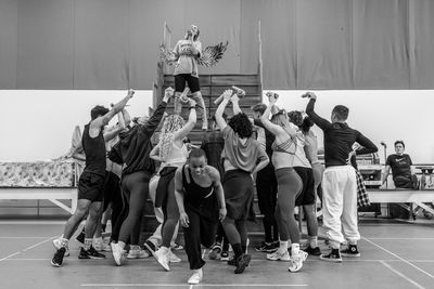 Louise Redknapp and cast Photo