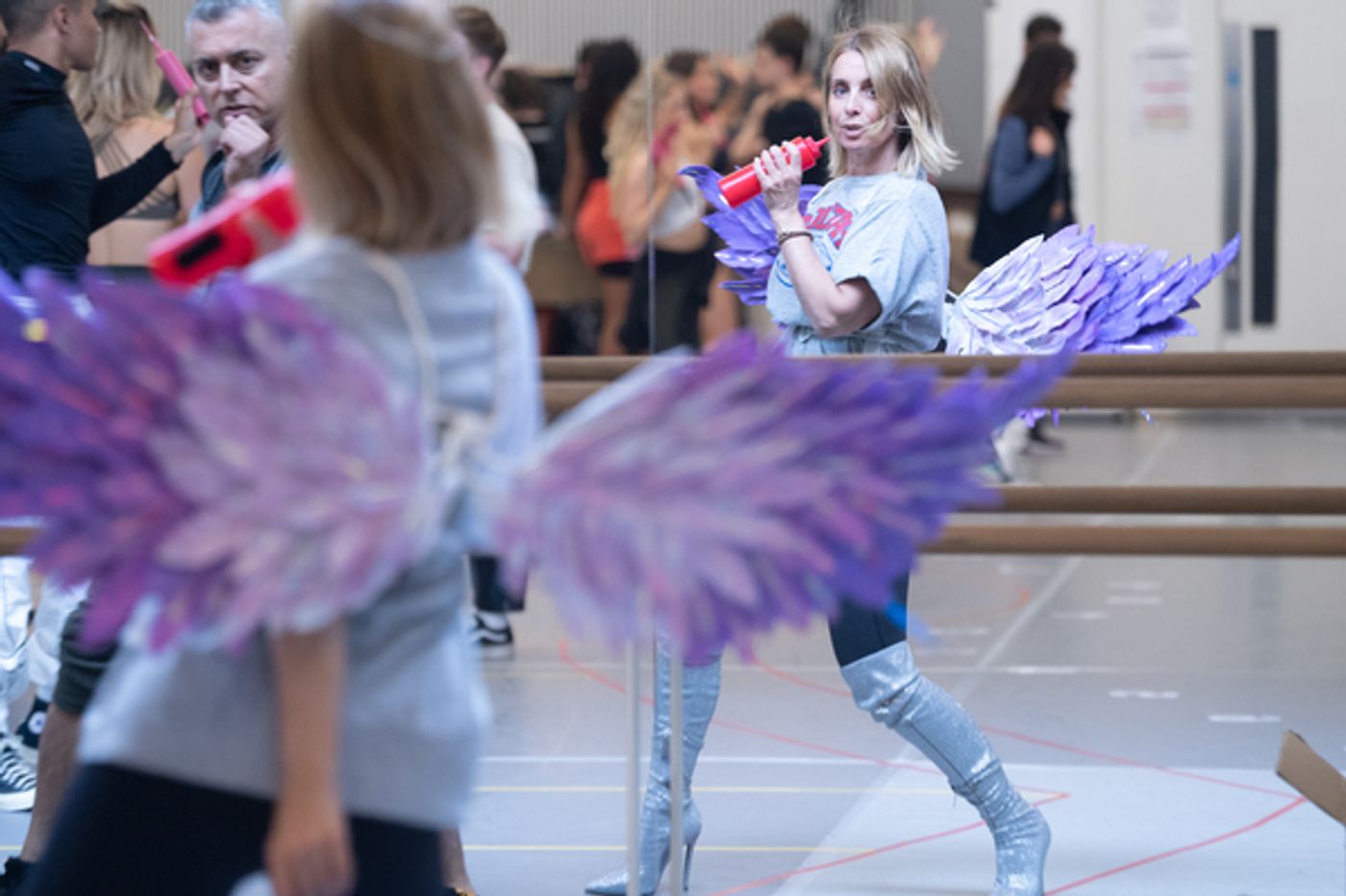 Photos: Inside Rehearsal For GREASE at the Dominion Theatre With Louise Redknapp and More  Image