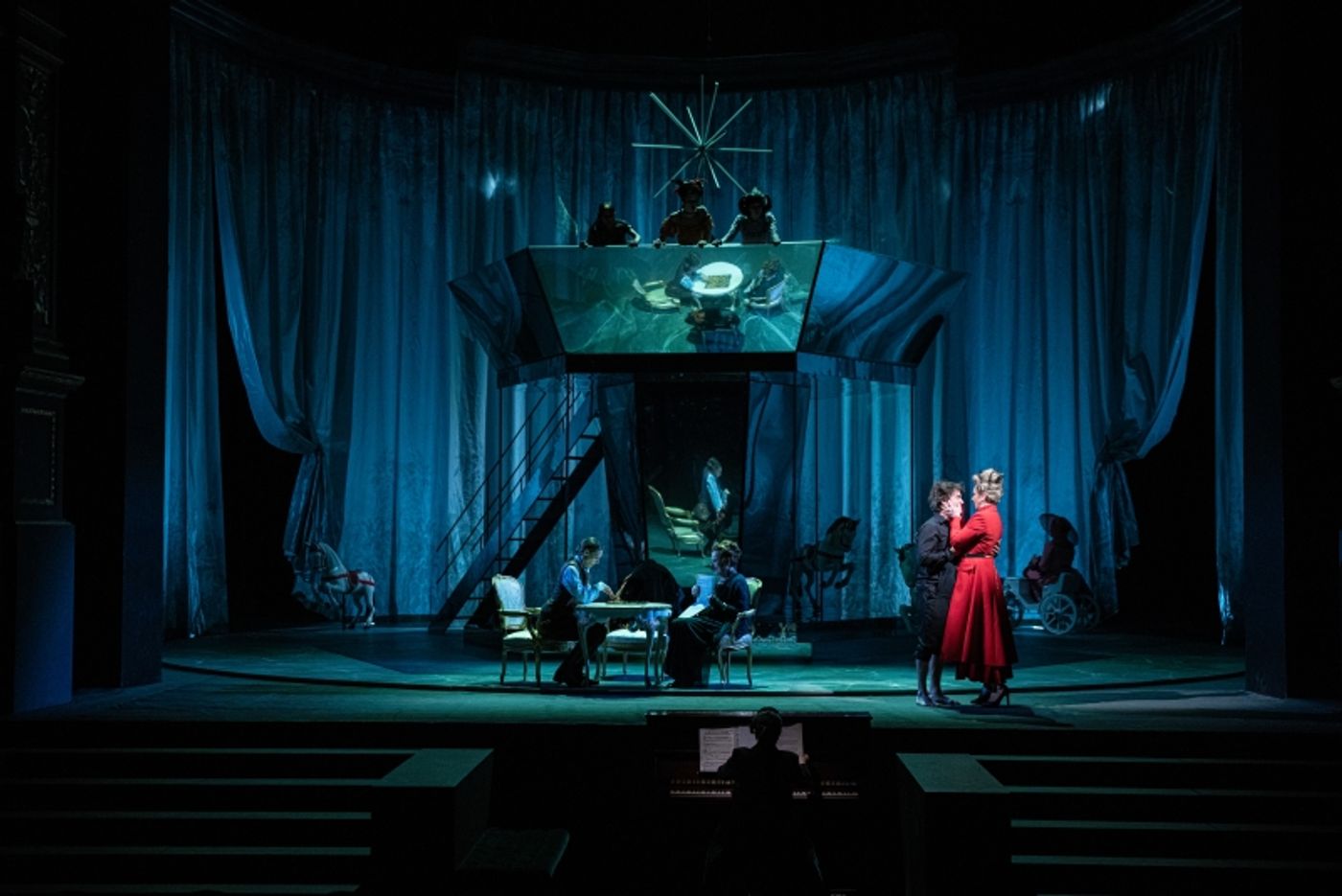 Review: Nebezpečné známosti členů činohry Národního divadla  Image