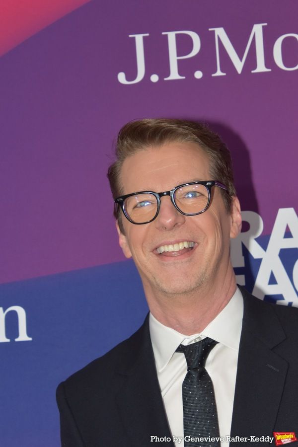 Sean Hayes Photo