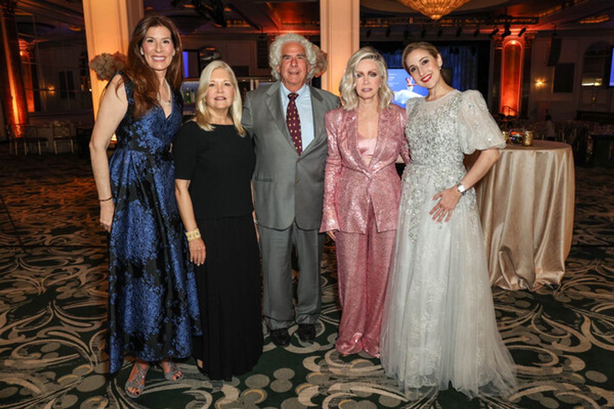 Kirsten Sarkisian, Sharon Davis, Larry Gilman, Donna Mills, Melissa Barak at 