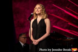 Elizabeth Teeter @ BroadwayWorld Elizabeth Teeter Photo