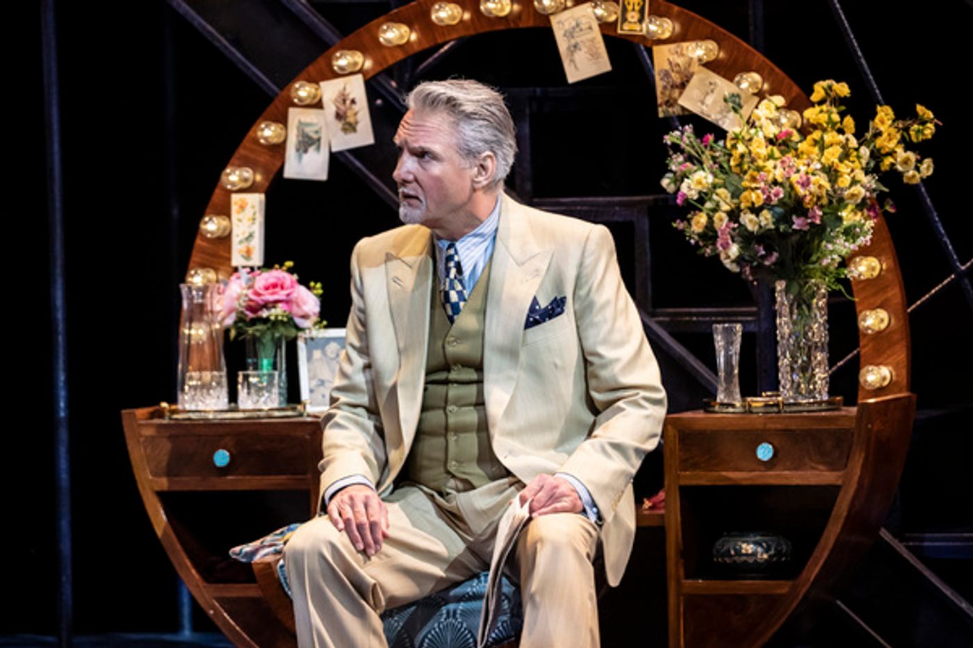 Photos: First Look at 42ND STREET at Curve, Leicester and Sadler's Wells  Image