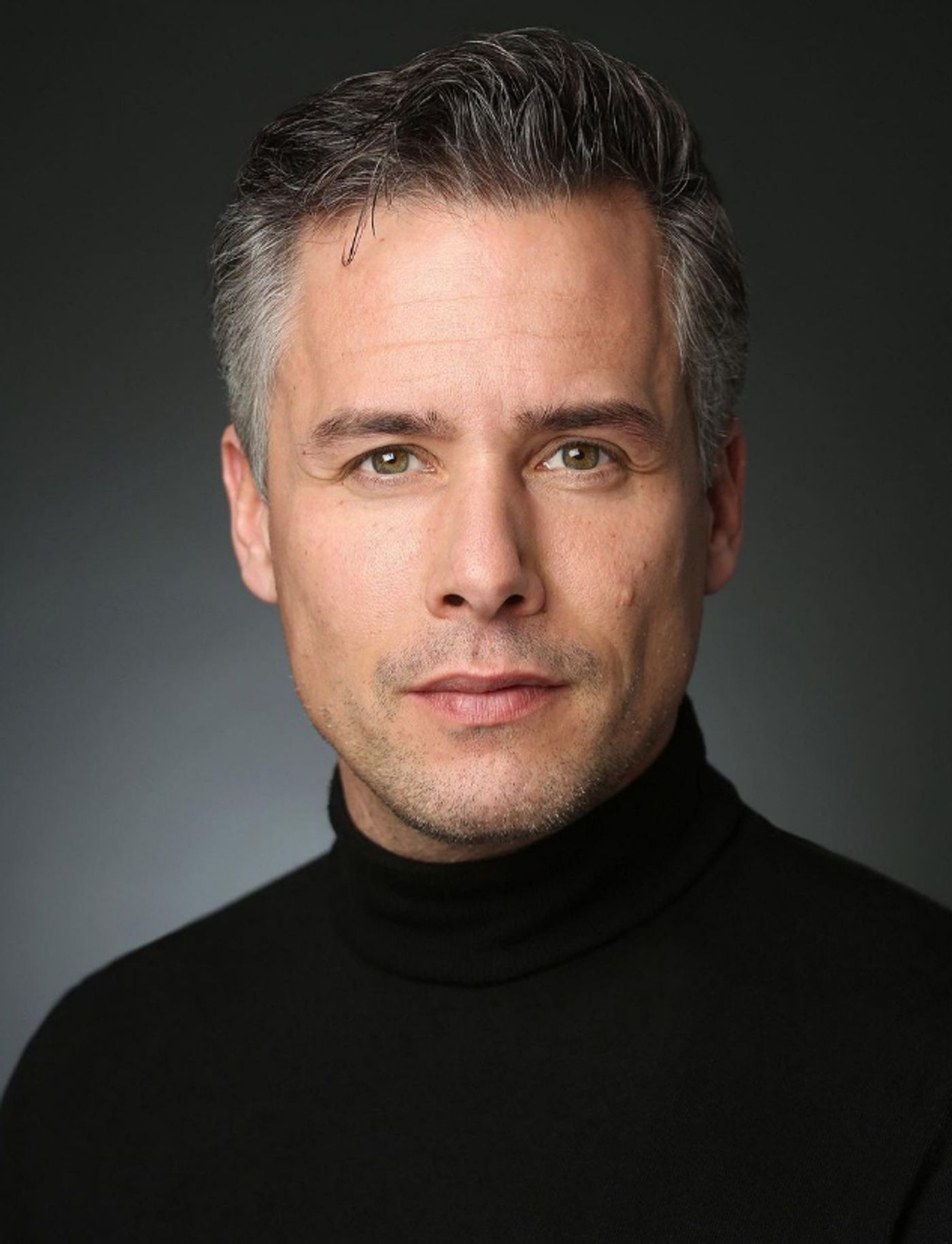 Roger Berruezo se une a la nueva temporada de AMAR ES PARA SIEMPRE  Image