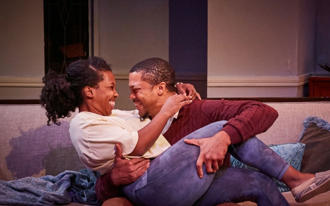 Review: 4TH WALL THEATRE CO.'s SHOWS PROWESS IN EXCEPTIONAL FAIRVIEW  Image