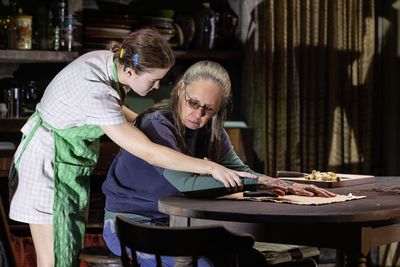 Millicent Simmonds, Laurie Metcalf Photo