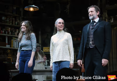 Claire Karpen, Laurie Metcalf and Paul Sparks Photo