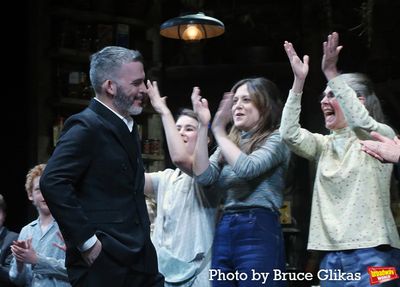 Playwright Levi Holloway,  Millicent Simmonds, Claire Karpen, Laurie Metcalf, Photo
