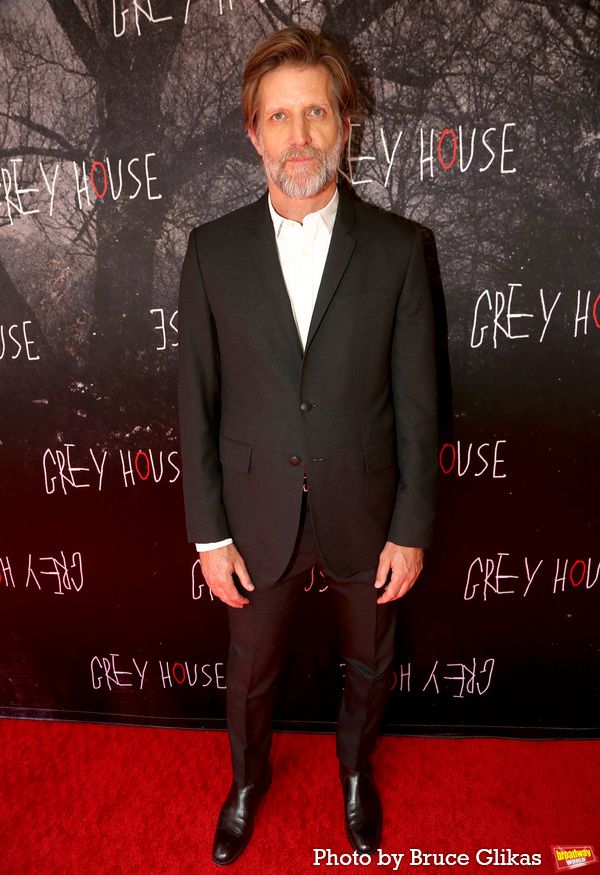 Paul Sparks Photo