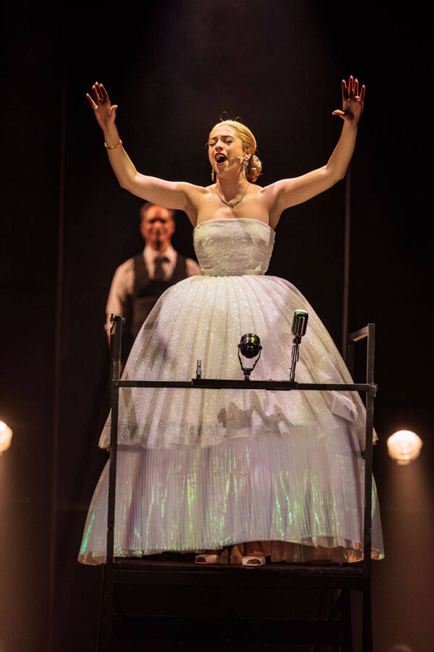 Photos: First Look At EVITA At The REV Theatre Company  Image